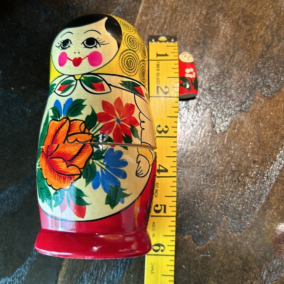 Vintage Six Piece Wooden Russian Stacking/Nesting Dolls - Picture 2 of 4